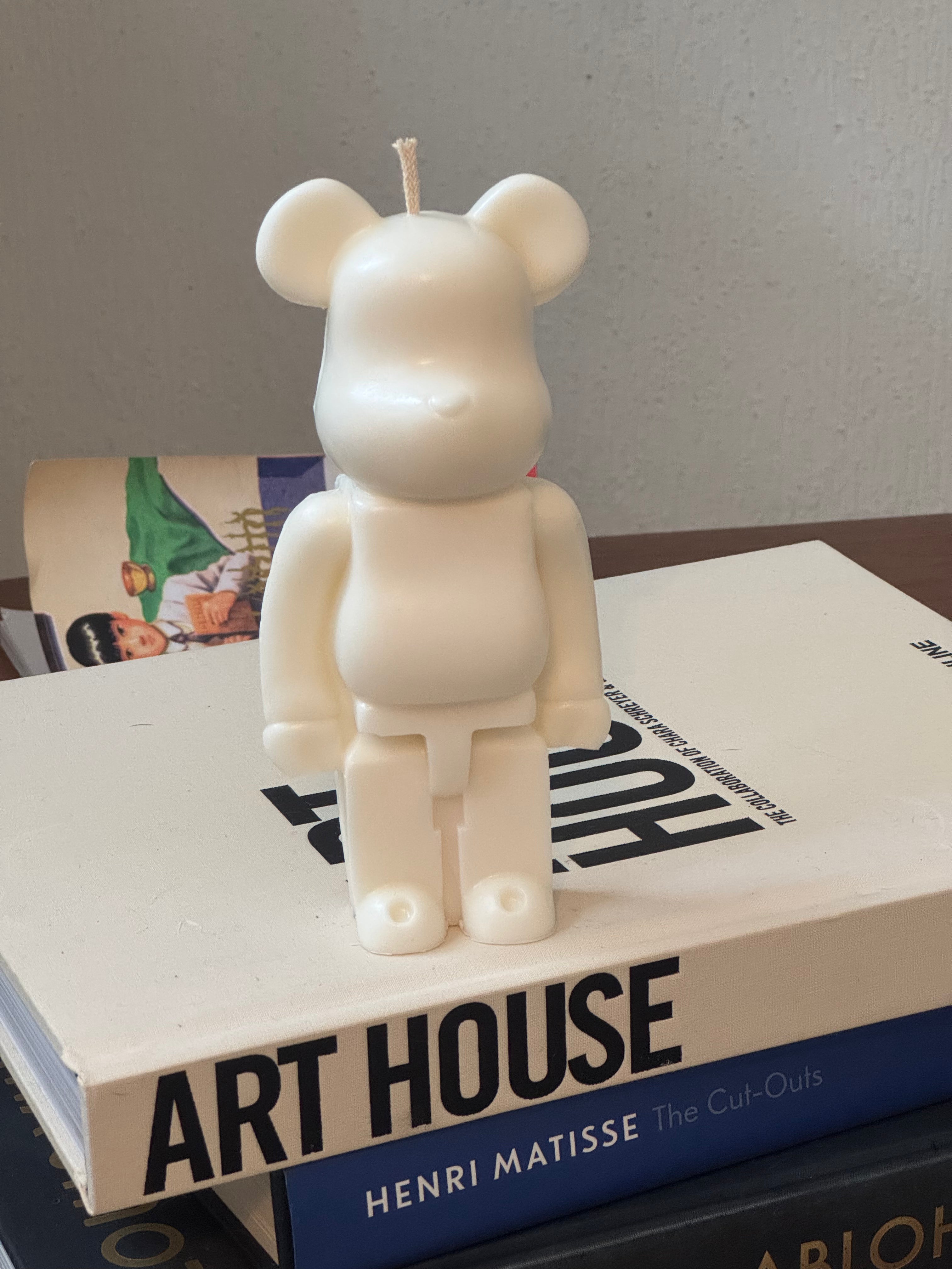 XL KAWS