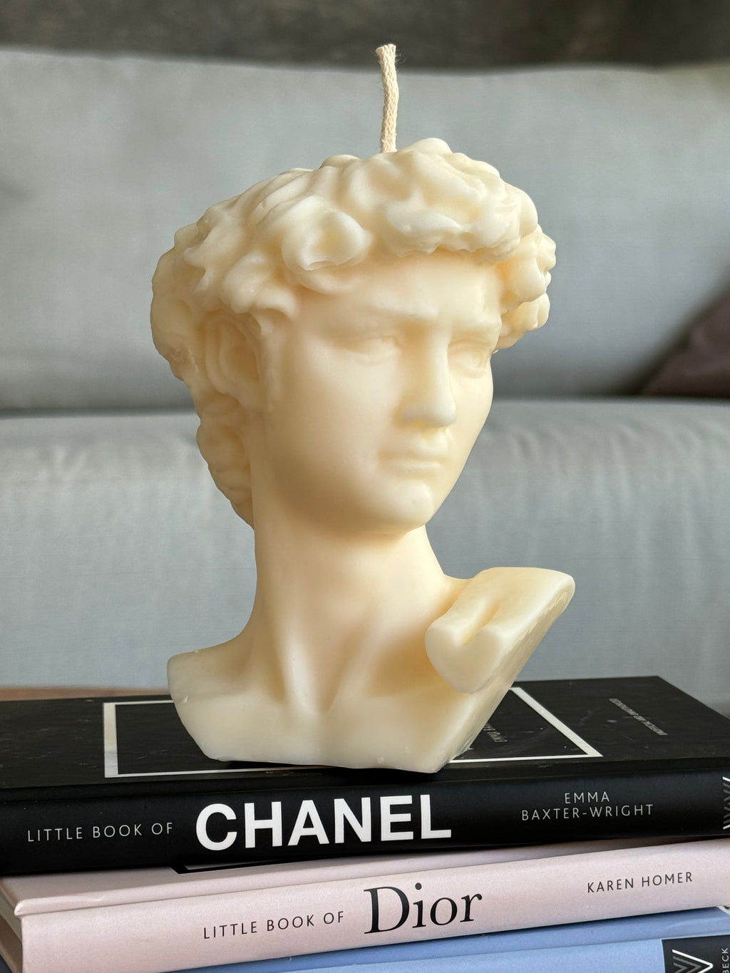 L CESAR